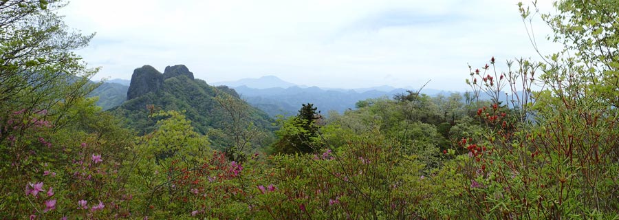 四ツ又山から鹿岳・四ツ又山からの展望