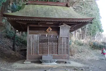 軍多利神社の社殿