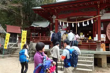 聖神社の拝殿