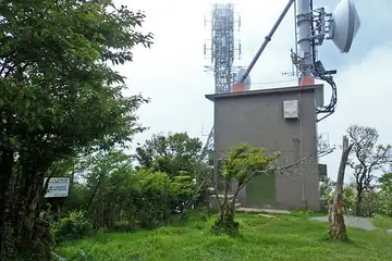 大山山頂の電波塔