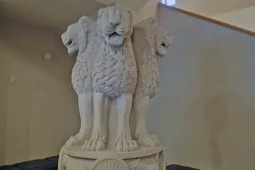 正法寺の獅子頭柱
