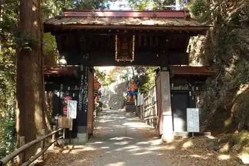 子の権現の山門