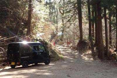 津久井堂所山・たどり着いた山ノ神の駐車場