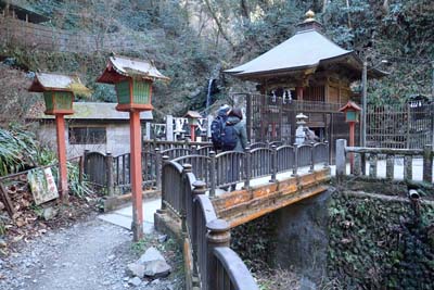 高尾山・琵琶滝の水行場