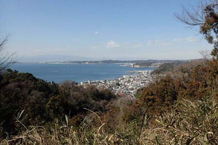 仙元山と大峰山・展望が開ける東２峰広場