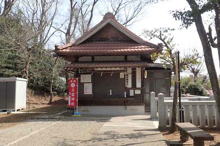 横浜市戸塚区・五霊神社の社務所