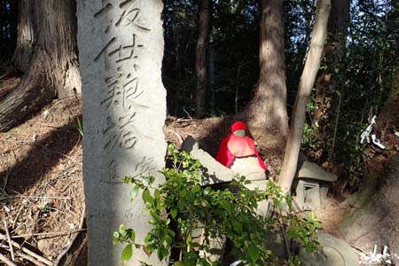 厚木市・浅間神社の供養塔