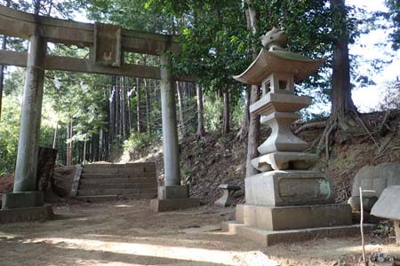 厚木市・浅間神社の石鳥居