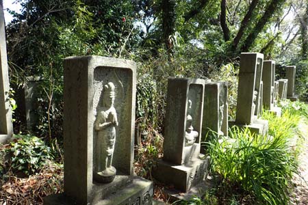 称名寺から鎌倉アルプス・秩父三十四ヶ所観音霊場の石仏