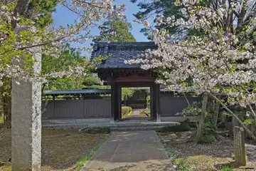 西蓮寺の山門