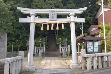 白旗神社の石鳥居