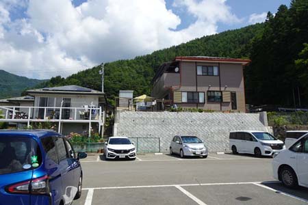 霜山から天上山・新倉山浅間公園の駐車場
