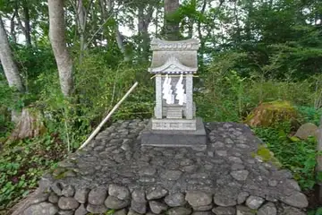 小御嶽神社の石祠