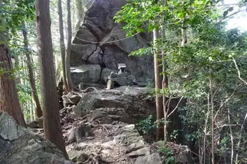 琴平神社の石祠