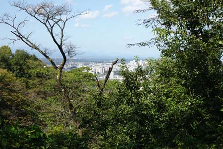 長沼公園から平山城跡公園・六国台から眺める奥多摩の山々
