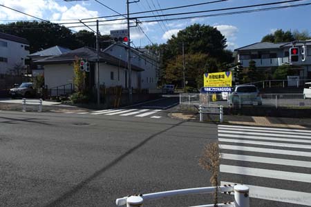 小山内裏公園から長沼公園・舗装道路からお月見公園交差点へ