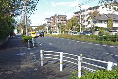 小山内裏公園から長沼公園・堀之内駅への幹線道路