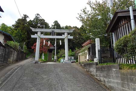 多摩市・関戸熊野神社の石鳥居
