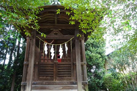 多摩市・金毘羅宮の小さな本殿