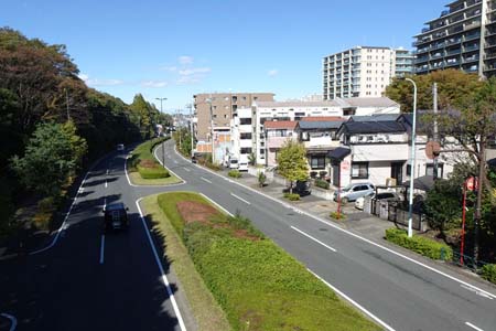 小田急多摩センター駅から永山駅・鎌倉街道を陸橋で超え