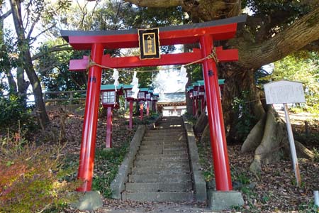 はるひ野駅から黒川駅・八坂神社の鳥居
