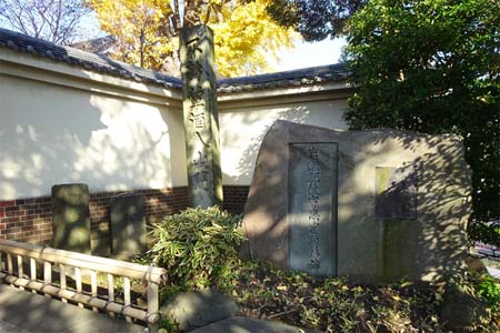 横浜市神奈川区・本覚寺の岩瀬肥後守の顕彰碑