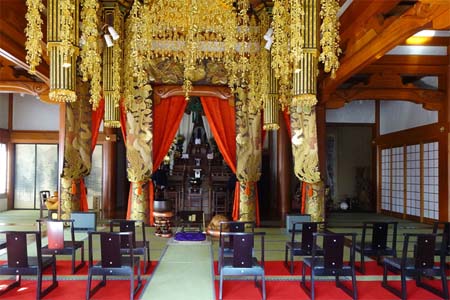 横浜市神奈川区・本覚寺の本堂