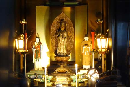 横浜市神奈川区・慶運寺の本堂