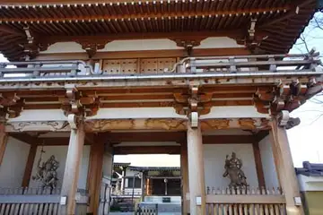 能満寺の山門