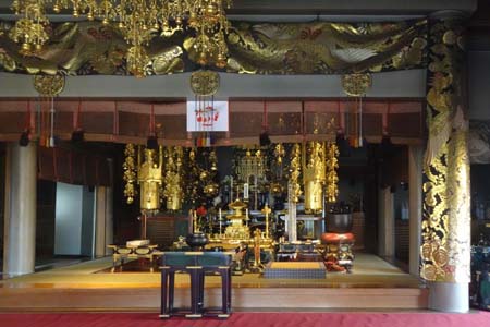 横浜市神奈川区・能満寺の本堂