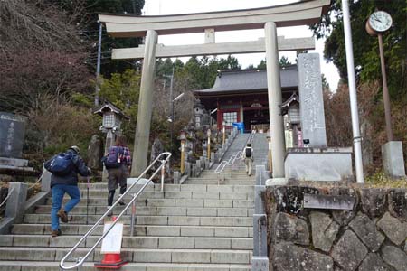 上高岩山・御嶽神社の石段