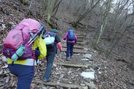 上高岩山・もうひと登りであくば峠