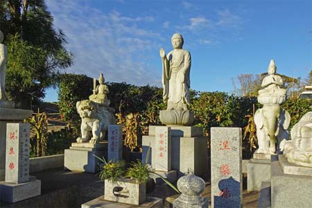 三浦市・妙音寺の涅槃仏や誕生仏