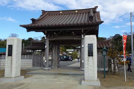 三浦市・円福寺の山門
