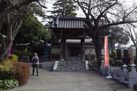 横浜市瀬谷区・妙光寺の山門