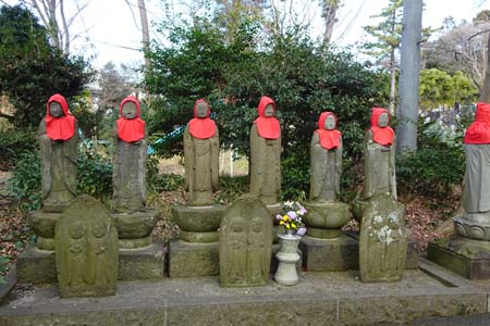 横浜市瀬谷区・徳善寺の六地蔵