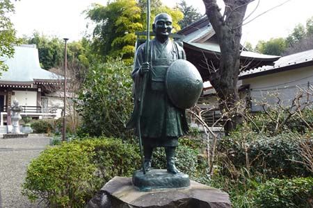 横浜市瀬谷区・徳善寺の道元禅師像