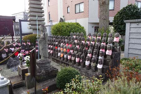 横浜市瀬谷区・賽蔵寺の子育て地蔵