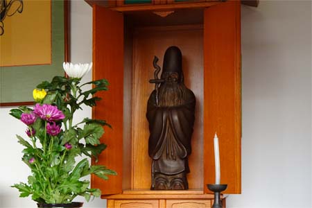 横浜市瀬谷区・宗川寺の福禄寿が祀られています