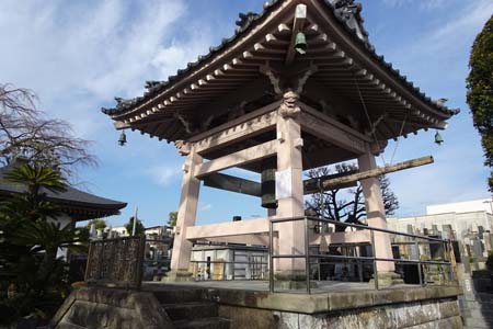 横浜市瀬谷区・宗川寺の鐘楼