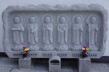 茅ヶ崎市・宝蔵寺の六地蔵
