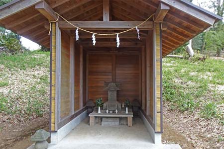 茅ヶ崎市・羽黒神社の石祠