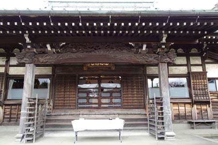 横浜市金沢区・伝心寺の本堂
