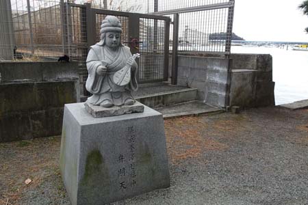 横浜市金沢区・琵琶島神社に金沢七福神の弁財天