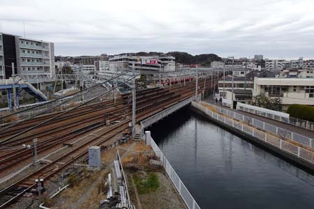 横浜市金沢区・京急の金沢文庫駅