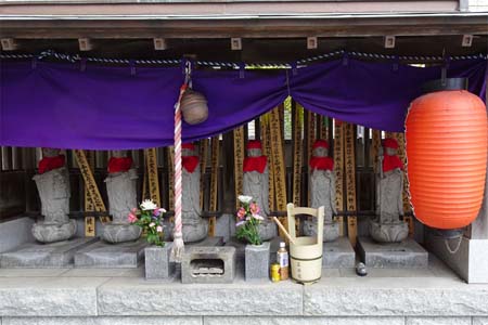 横浜市金沢区・正法院の六地蔵