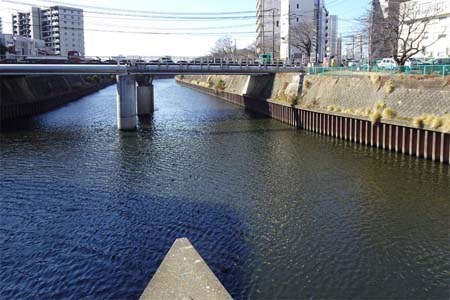 藤沢市・境川との合流点
