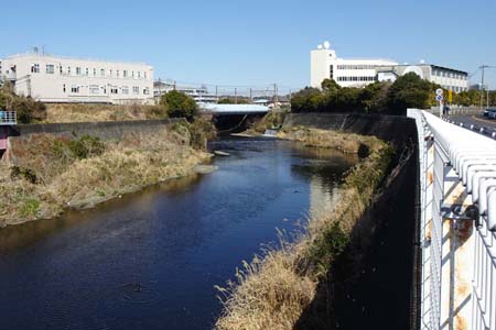 鎌倉市・ＪＲの車両基地の先は通行できません
