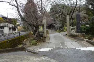西蓮寺の山門