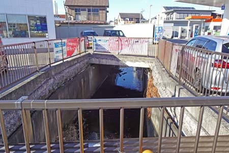 横浜市瀬谷区・ガソリンスタンドから先は暗渠